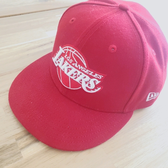 Red Lakers Snapback hat - Picture 1 of 3